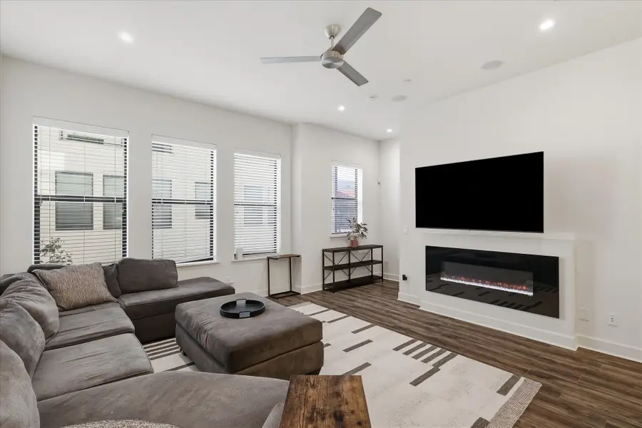 1813 Park Avenue #106, Dallas, TX 75215 - #2