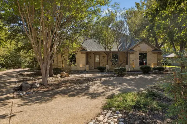 186 Moonlight Drive, Murphy, TX 75094