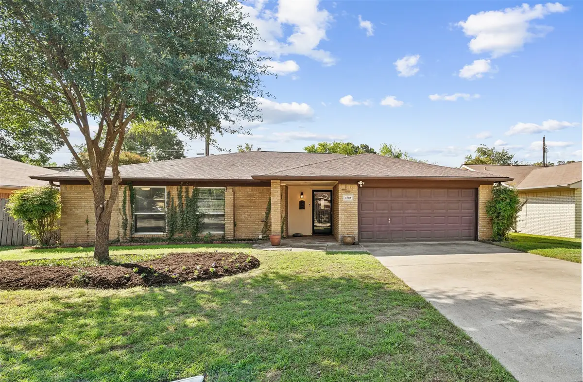 1508 Strawberry Circle, Irving, TX 75060 - #1