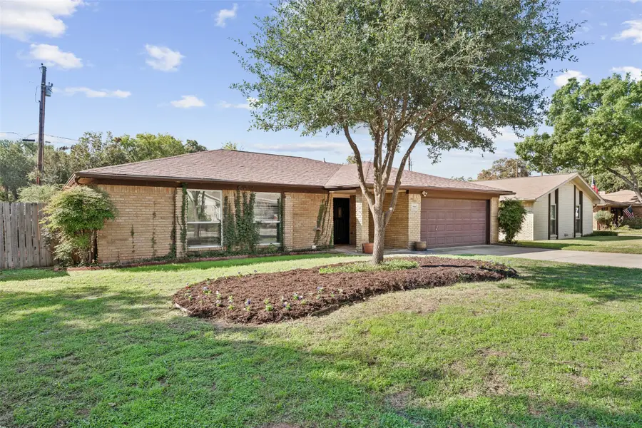 1508 Strawberry Circle, Irving, TX 75060 - #2