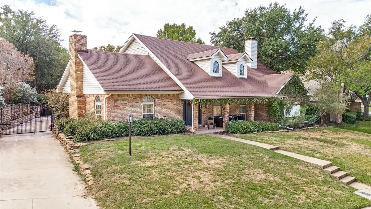 1814 Foxwood Court, Arlington, TX 76012 - #1