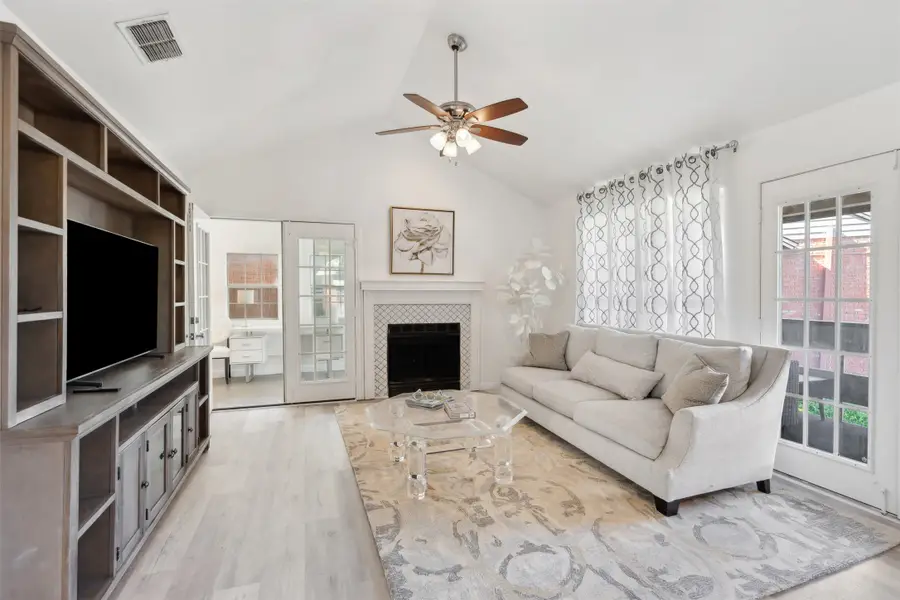 252 Jefferson Parkway, Fort Worth, TX 76107 - #3