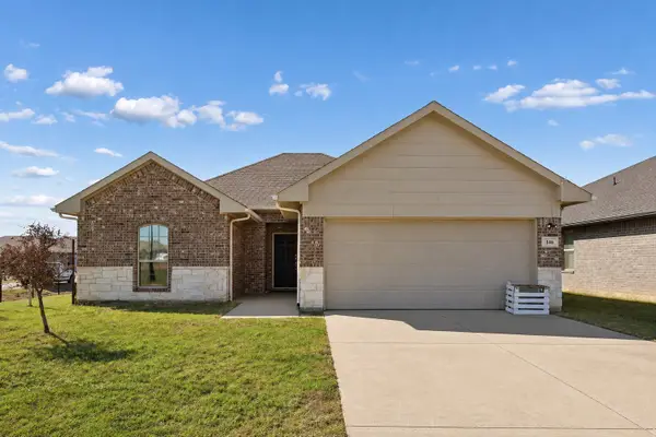 146 Lawndale Lane, Mabank, TX 75147