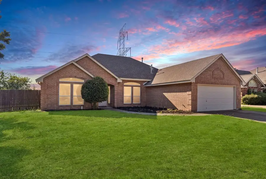 10138 Trail Ridge Drive, Benbrook, TX 76126 - #2