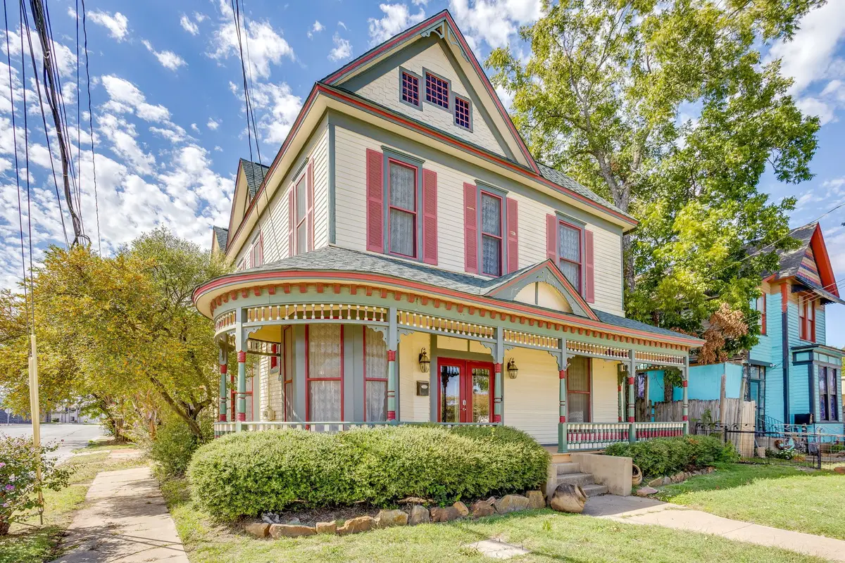 201 N Anglin Street, Cleburne, TX 76031 - #1