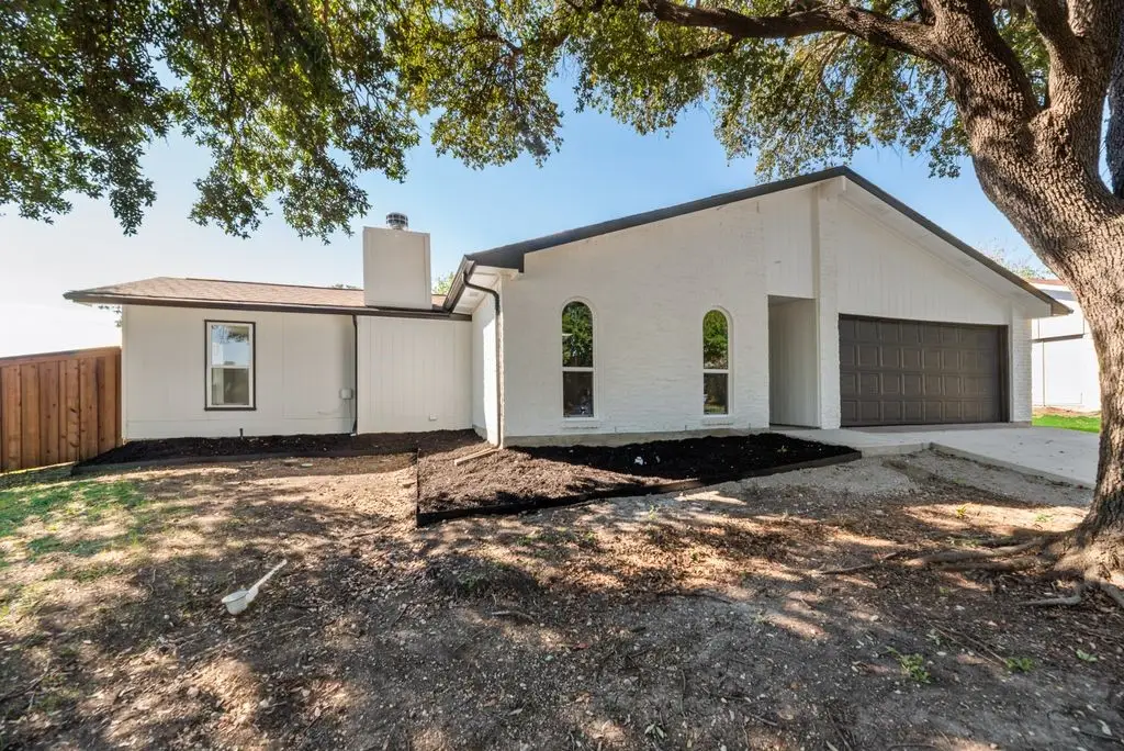 3101 Abbey Road, Carrollton, TX 75007 - #1