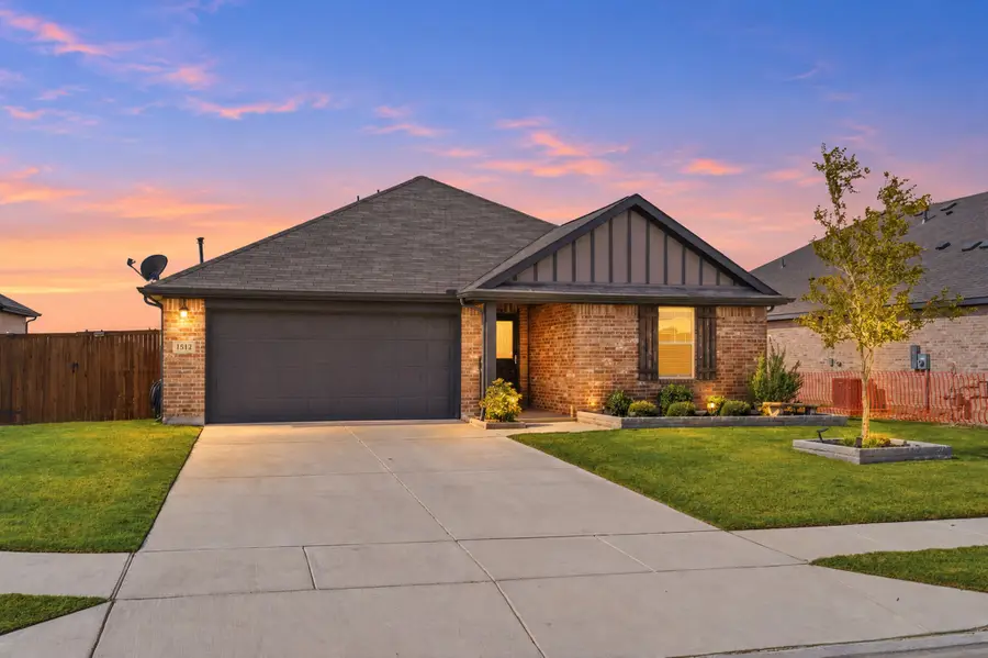 1512 Foxglove Park, Van Alstyne, TX 75495 - #2