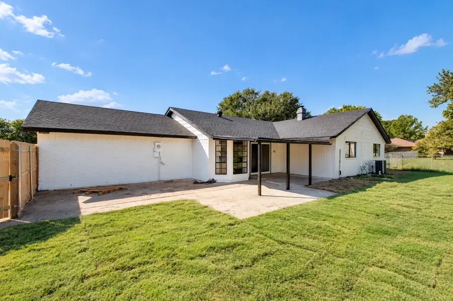 107 Locust Drive, Oak Leaf, TX 75154 - #2