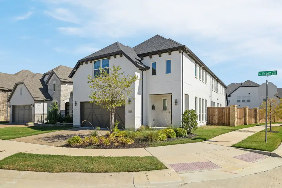 913 Essex Boulevard, Lewisville, TX 75056 - #2