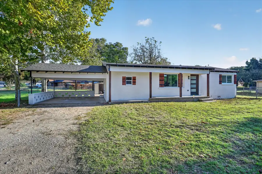 716 Kerry Lane, Azle, TX 76020 - #2