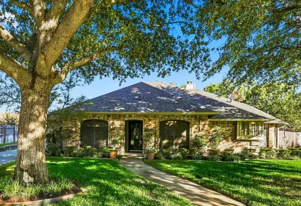 3209 Caliente Court, Arlington, TX 76017