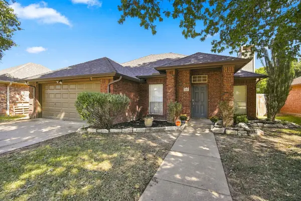 806 Oak Drive, Ennis, TX 75119