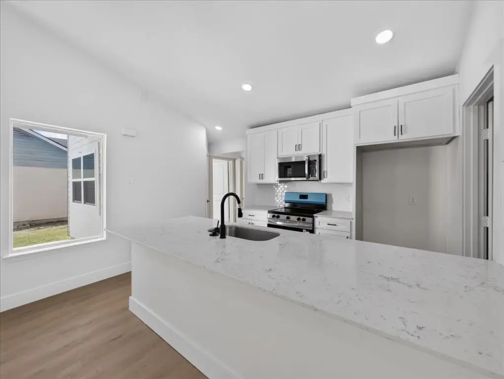 5502 Bainbridge Drive, Arlington, TX 76018 - #1