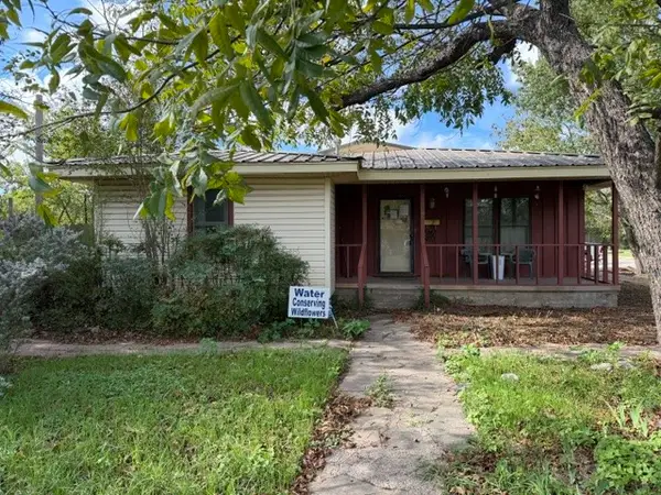 2501 Belmeade Street, Brownwood, TX 76801