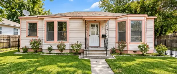 2324 Bombay Avenue, Dallas, TX 75235