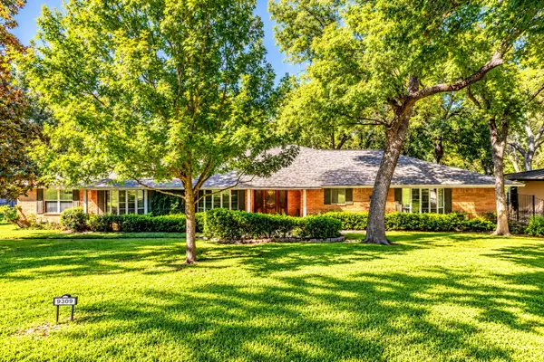 9309 Vinewood Drive, Dallas, TX 75228