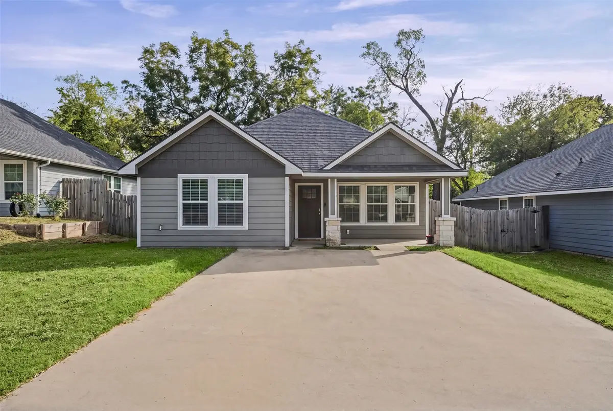 324 E Munson Street, Denison, TX 75021 - #1