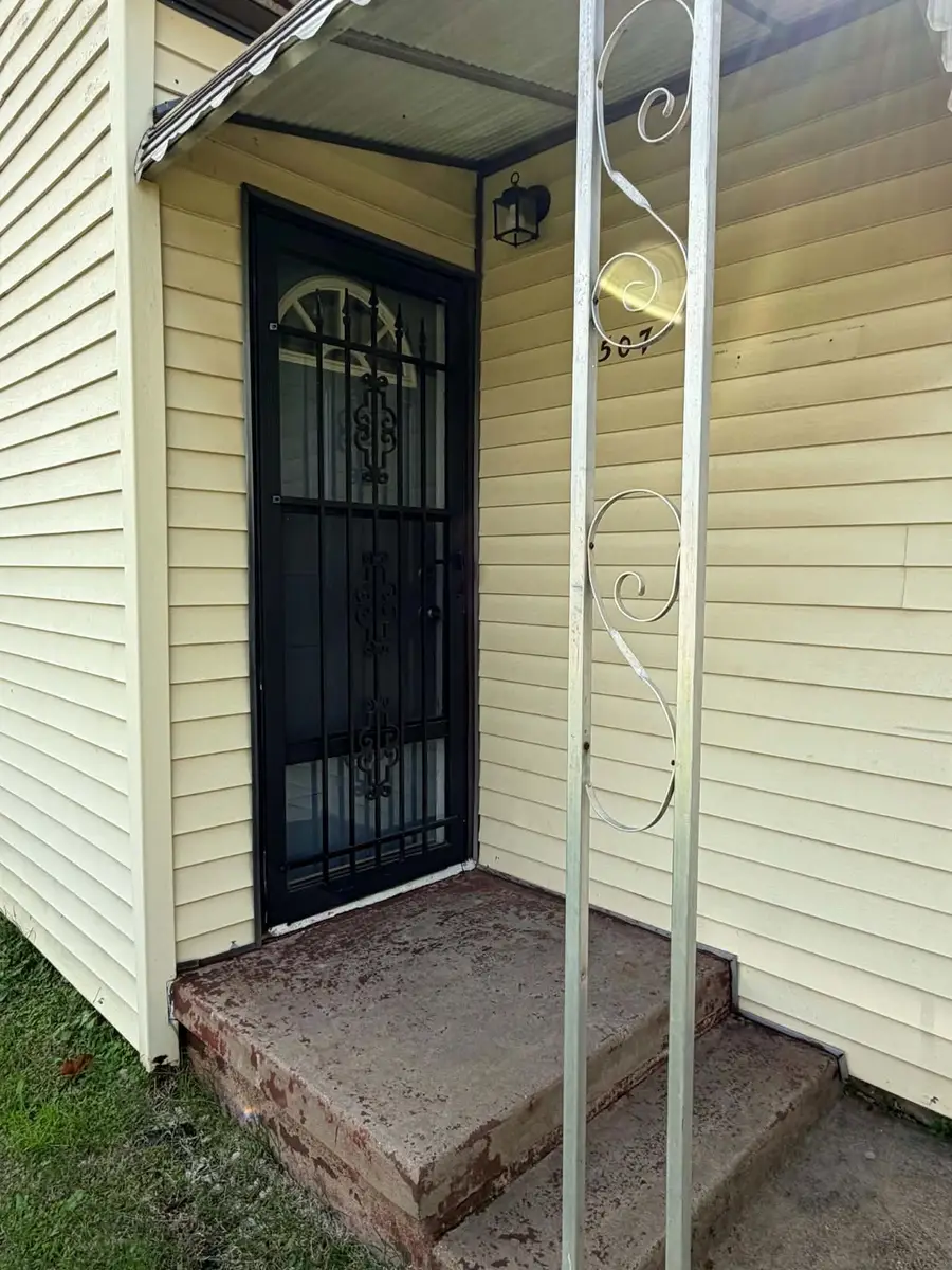 1507 N 7th Street, Wichita Falls, TX 76306 - #2