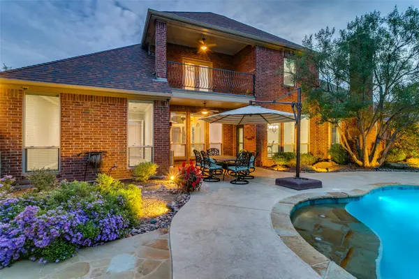 107 Dustin Circle, Hudson Oaks, TX 76087