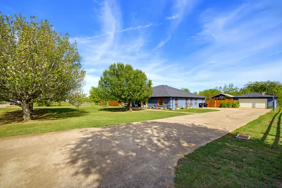 6516 Sundance Circle E, Joshua, TX 76058 - #2