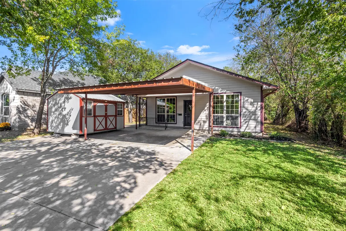 810 S Sherman Street, Ennis, TX 75119 - #1