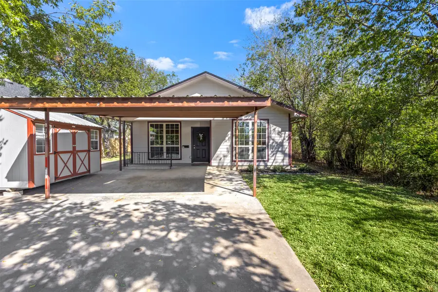 810 S Sherman Street, Ennis, TX 75119 - #2