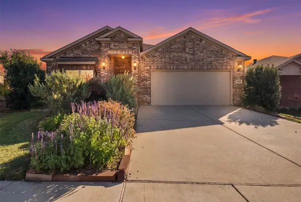 10501 Alpine Meadow Lane, Fort Worth, TX 76140
