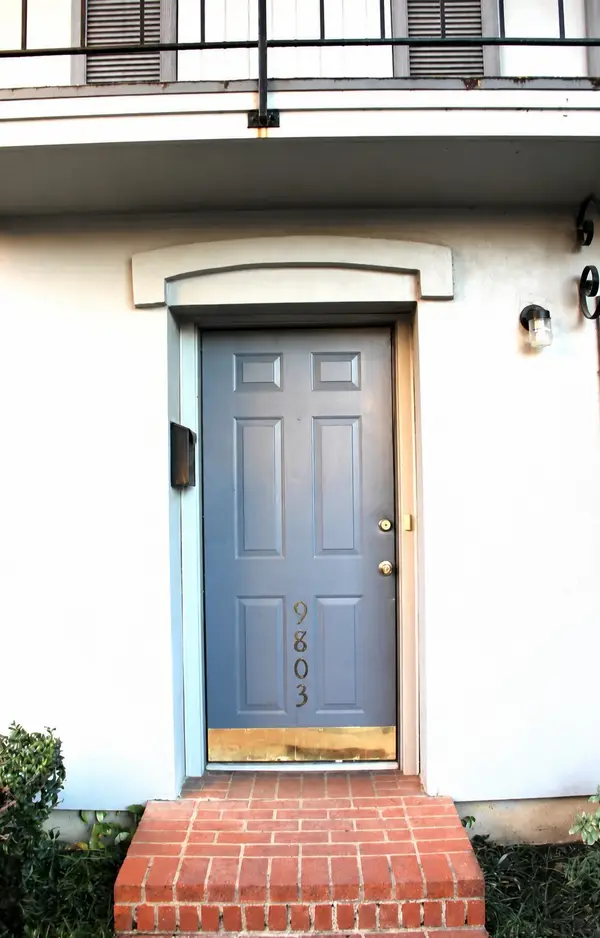 9803 Park Lane Place, Dallas, TX 75220