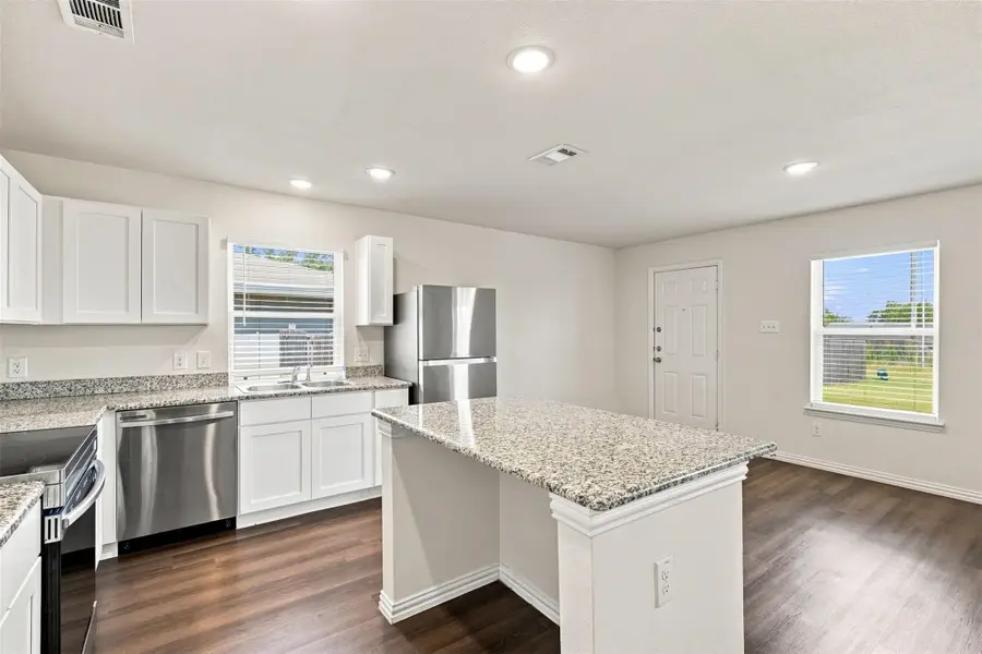 413 E Hull Street, Denison, TX 75021 - #3