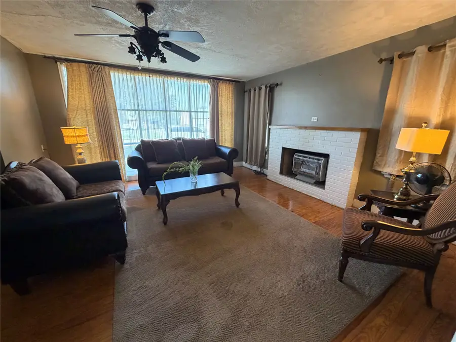 400 N River Street, Seymour, TX 76380 - #3