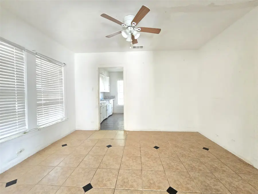 2806 Harlandale Avenue, Dallas, TX 75216 - #3