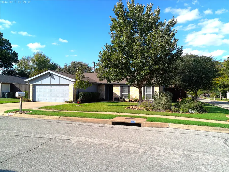 1911 Crooked Creek Lane, Arlington, TX 76006 - #2