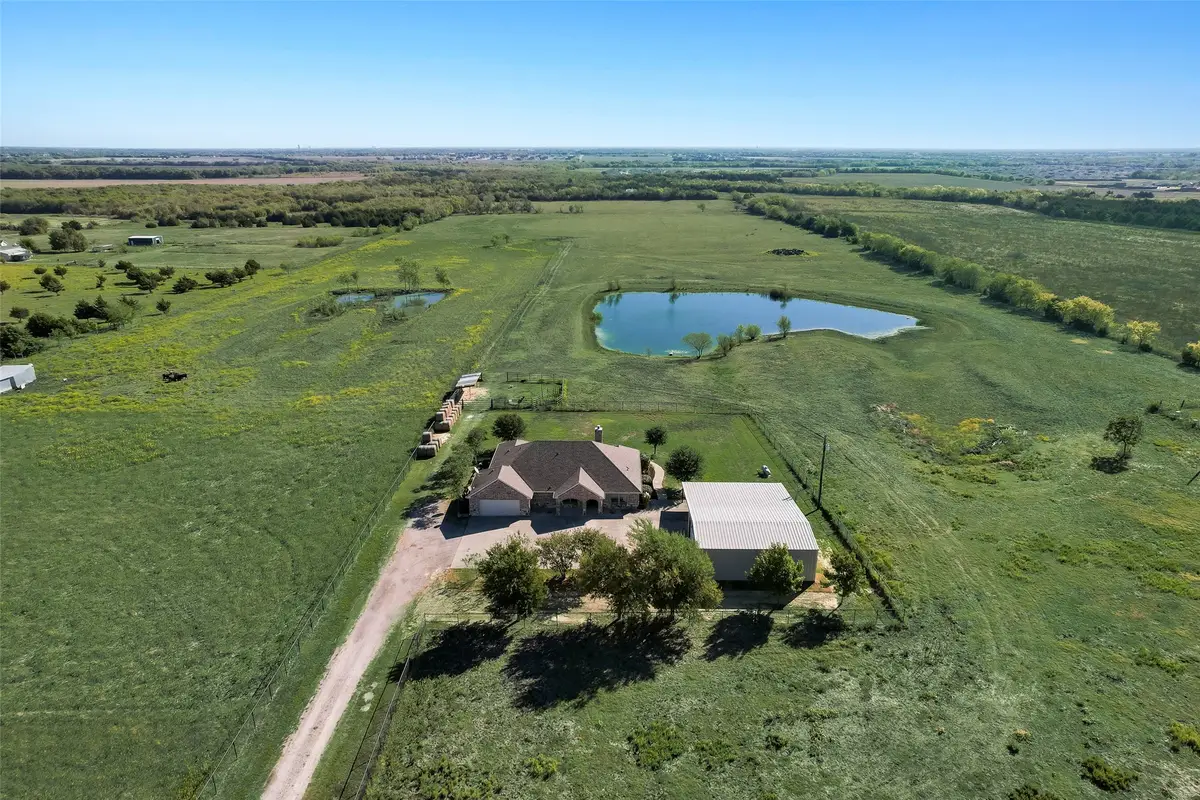 304 Canales Road, Nevada, TX 75173 - #1