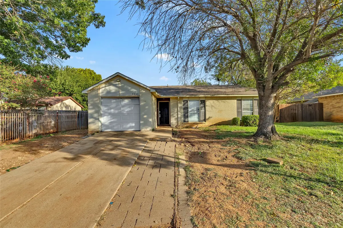 3840 Longmeadow Way, Fort Worth, TX 76133 - #1