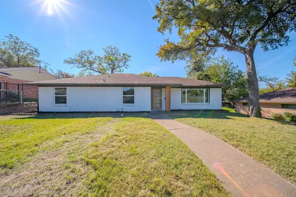 1216 Nokomis Avenue, Dallas, TX 75224