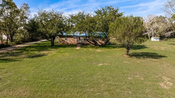 10310 S Fm 51, Springtown, TX 76082
