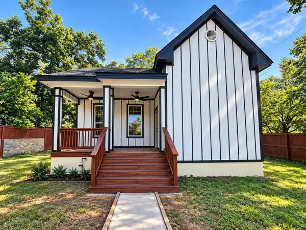 817 N Esplanade Street, Palestine, TX 75801