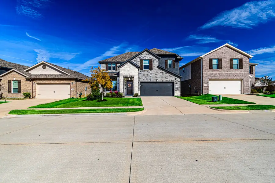 933 West Drive, Aubrey, TX 76227 - #2
