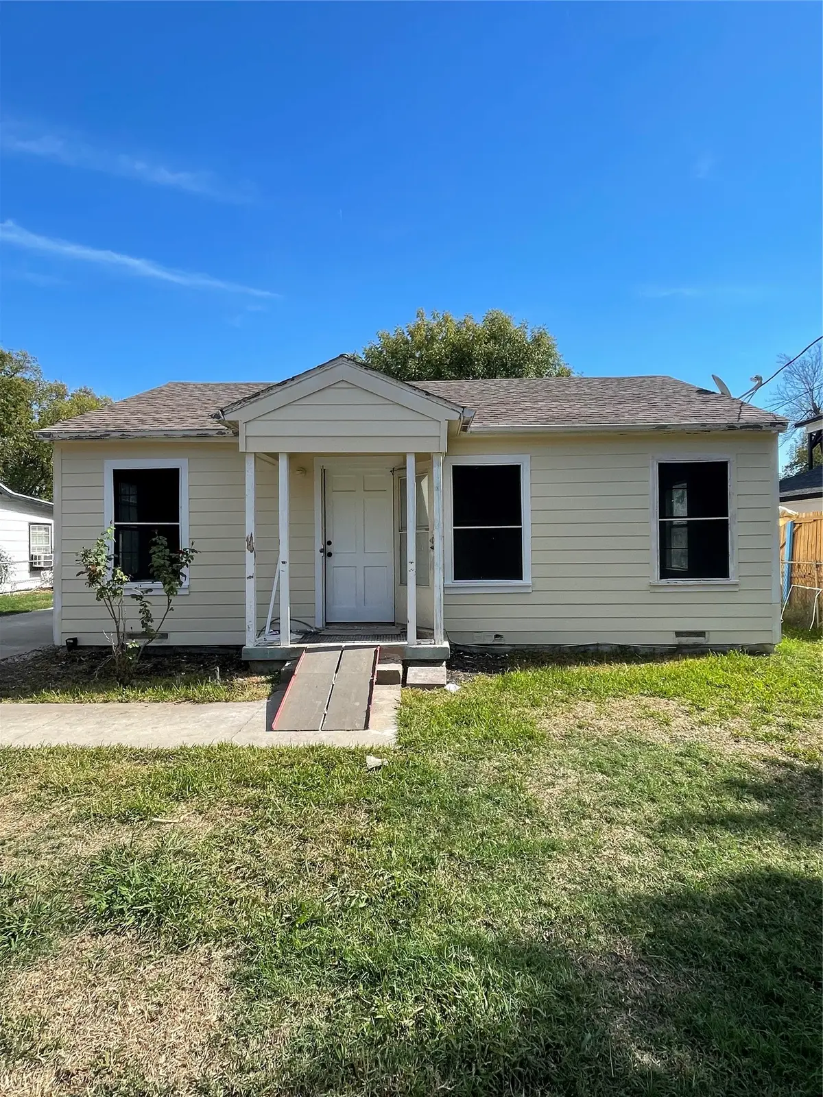 816 Carbona Drive, Dallas, TX 75217 - #1