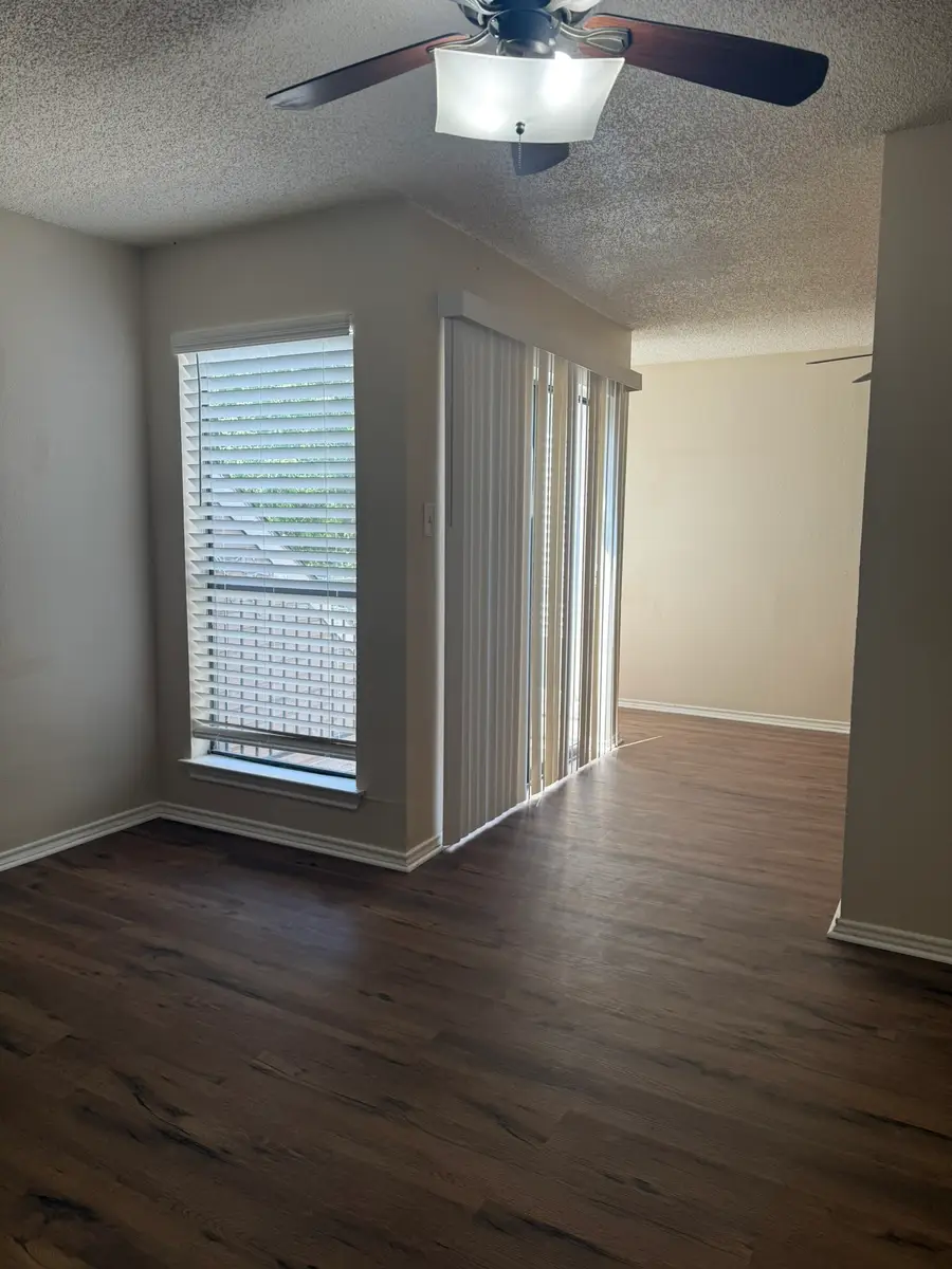 9809 Walnut Street #301, Dallas, TX 75243 - #3