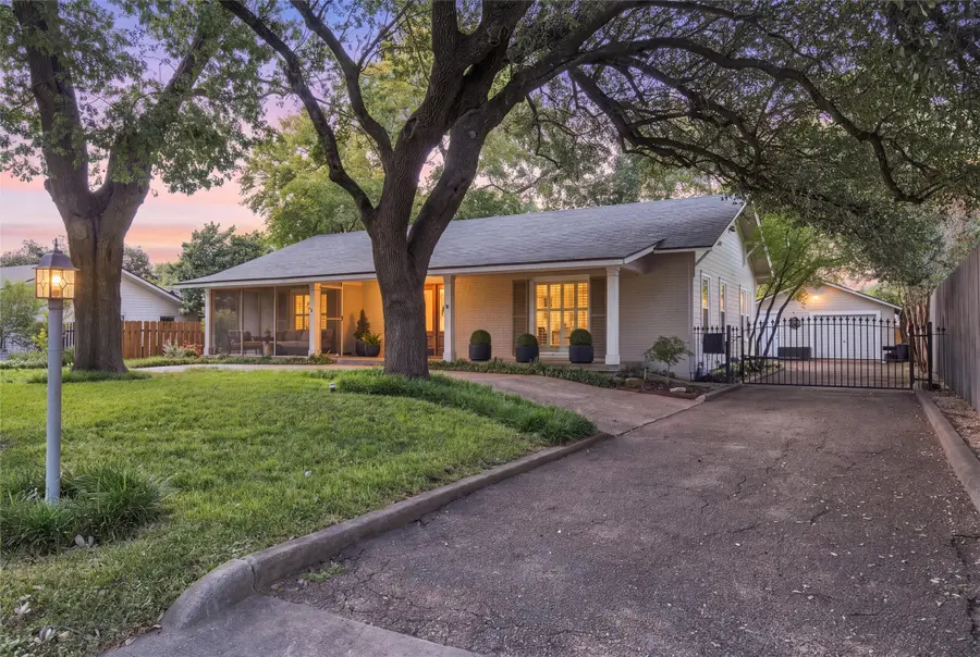 404 N 39th Street, Waco, TX 76710 - #2