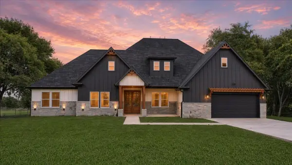 8232 Money Lane, Fort Worth, TX 76126