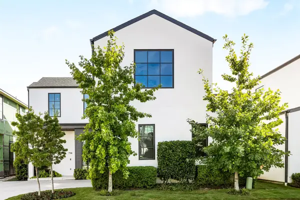 7710 Chatsworth Place, Dallas, TX 75230