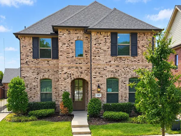 1849 Lakemont Drive, Van Alstyne, TX 75495