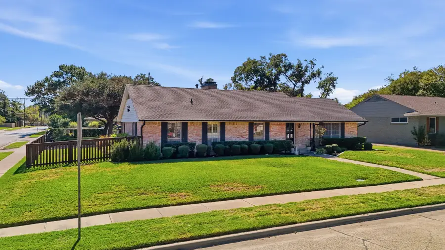 601 Winchester Drive, Richardson, TX 75080 - #2