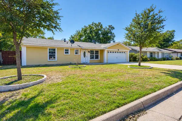 913 Russell Road, Everman, TX 76140