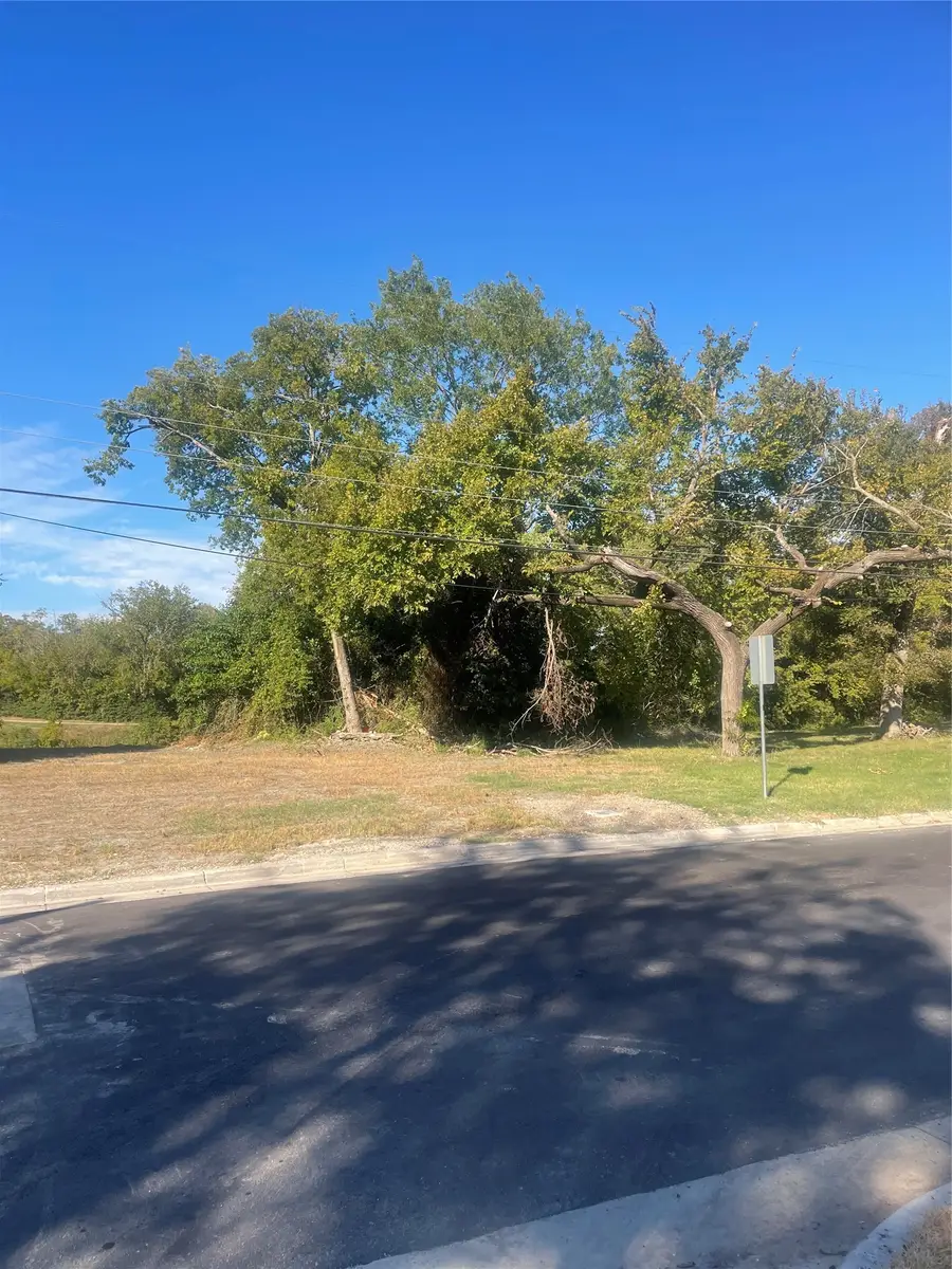 109 Woodhaven Drive, Desoto, TX 75115 - #3
