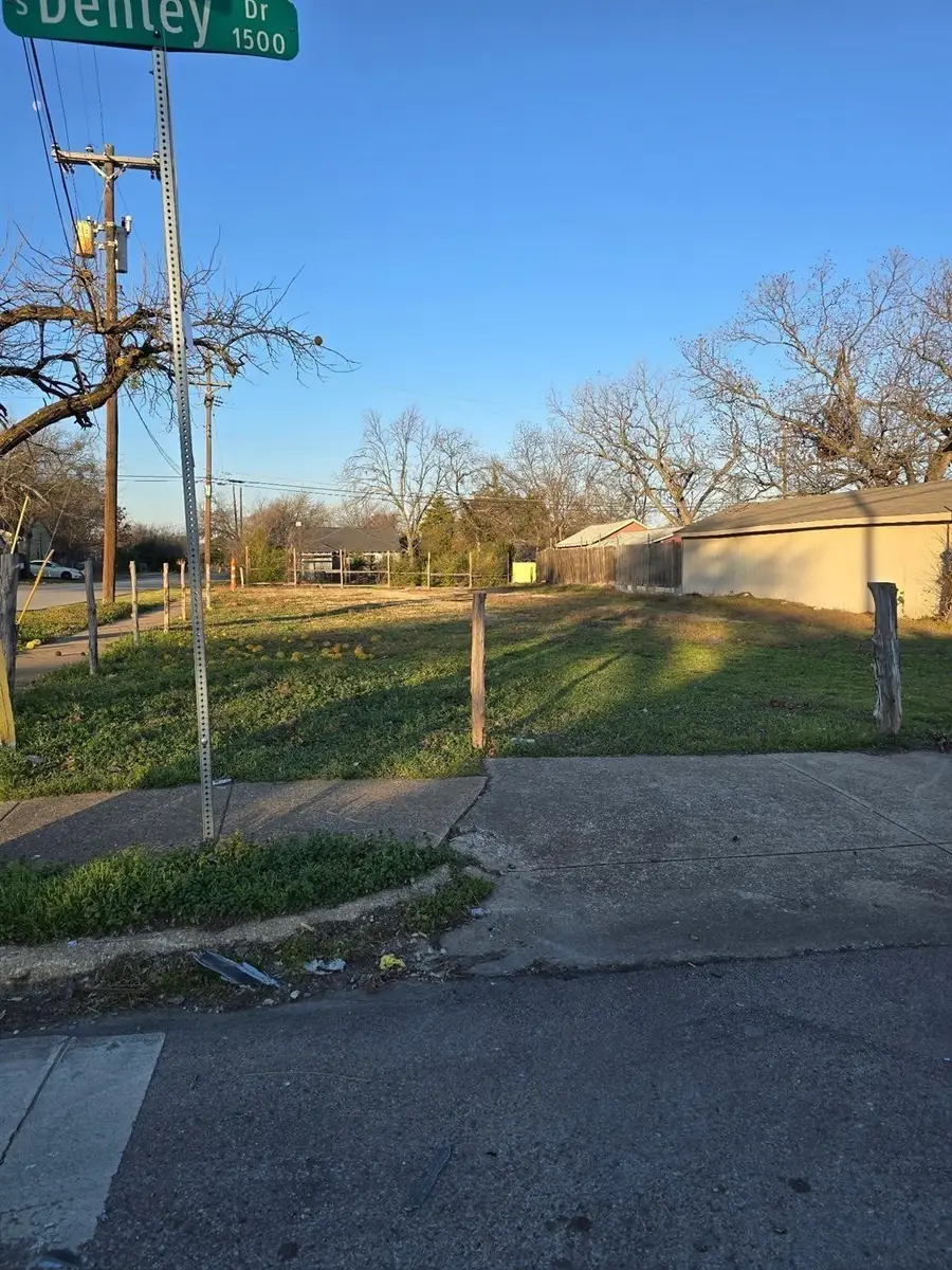 1547 S Denley Drive, Dallas, TX 75216 - #3