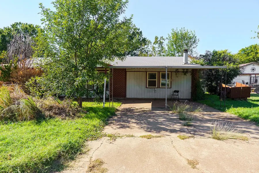 1023 Van Horn Street, Iowa Park, TX 76367 - #2