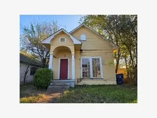 104 W Munson Street, Denison, TX 75021